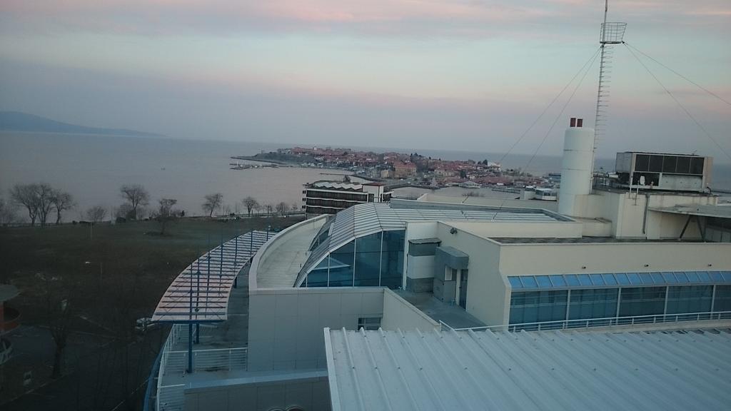 Sea View & Beach Apartment Несебър Екстериор снимка